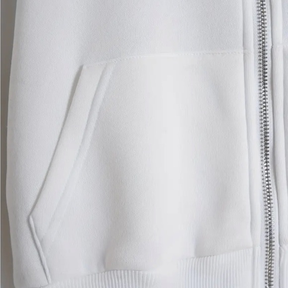 Long Sleeve Cropped Hoodie - Picture 5 of 7